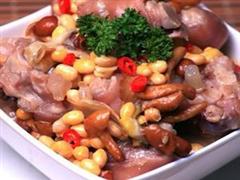 猪蹄滑菇黄豆汤